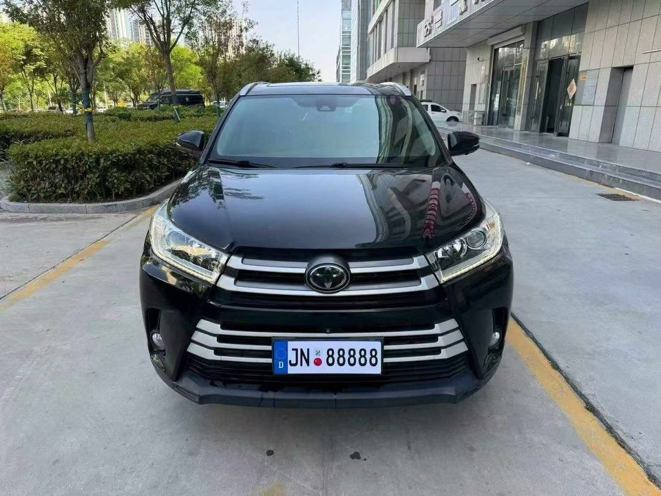 Vehicle - Image 9