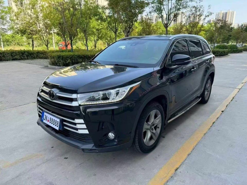 Vehicle - Image 2