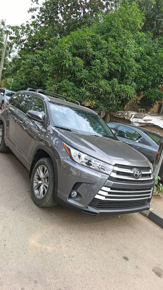 Vehicle - Image 16