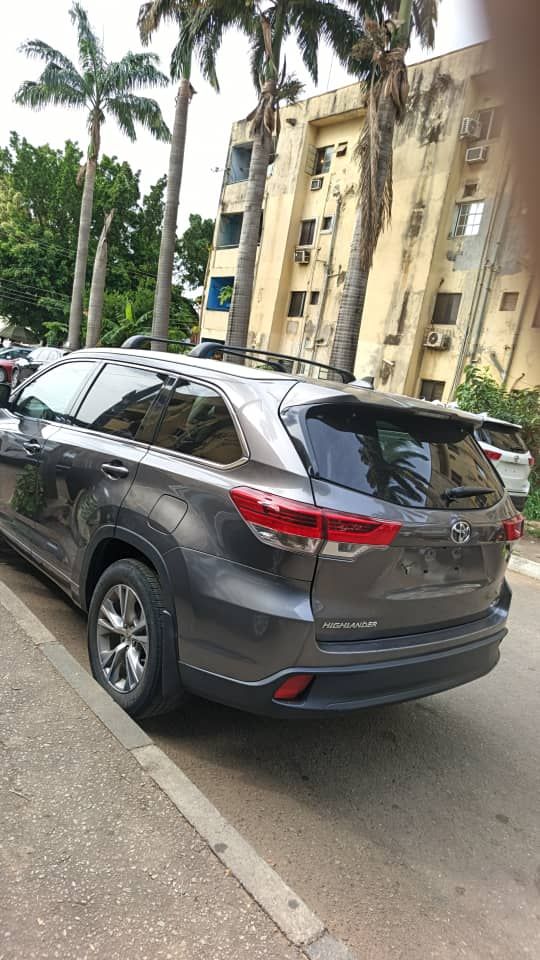 Vehicle - Image 14