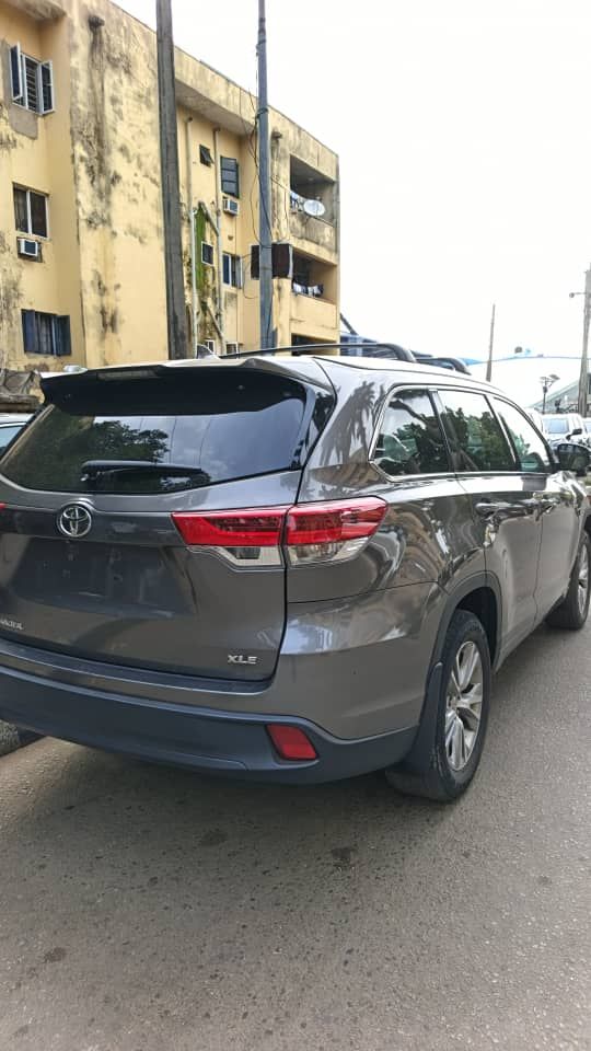 Vehicle - Image 3