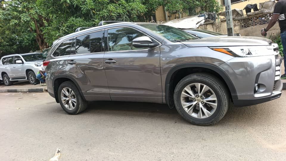 Vehicle - Image 15
