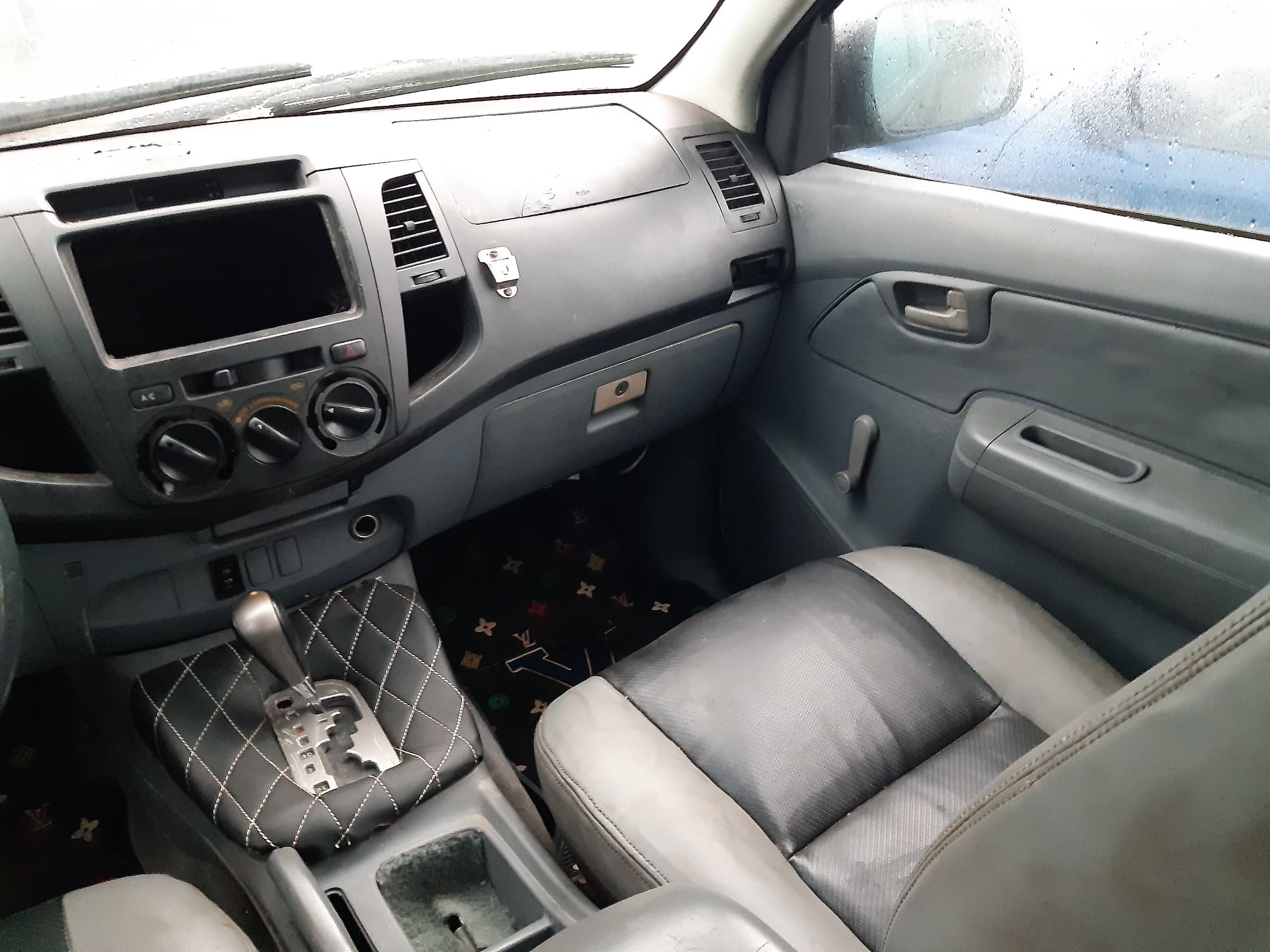 Vehicle - Image 6