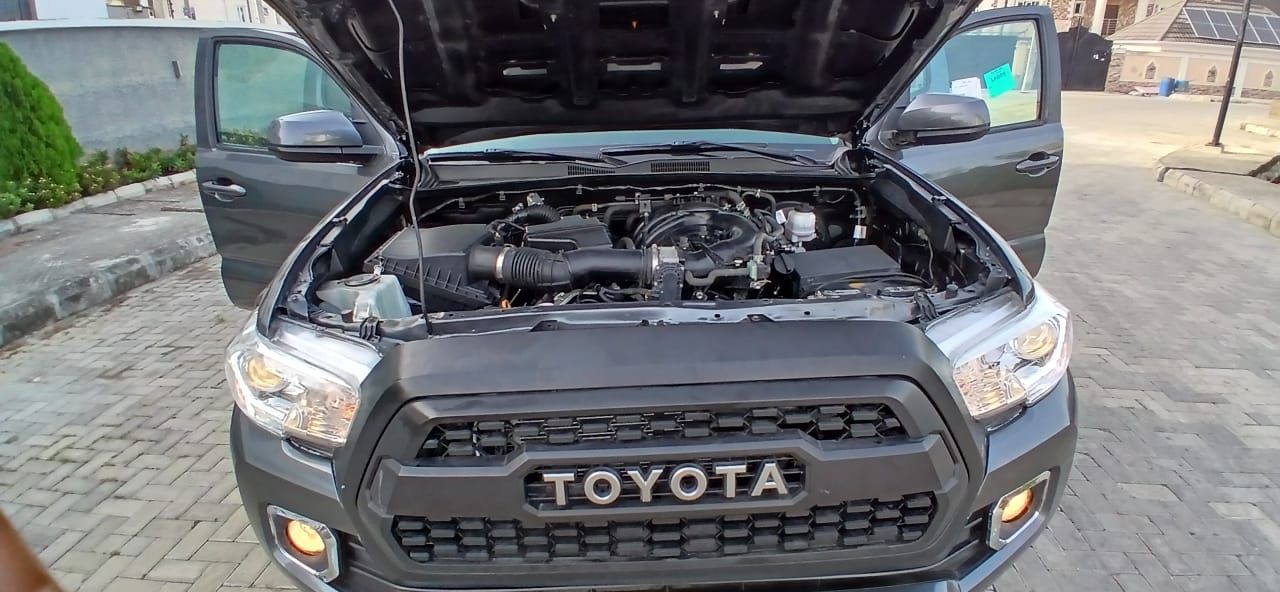 Vehicle - Image 9