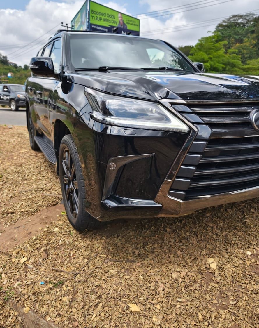 Vehicle - Image 10