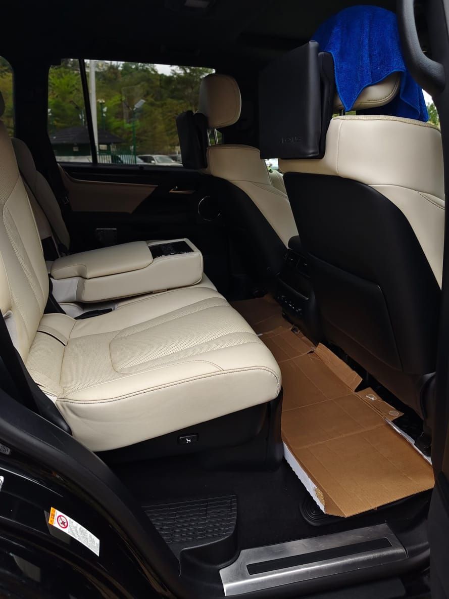 Vehicle - Image 5