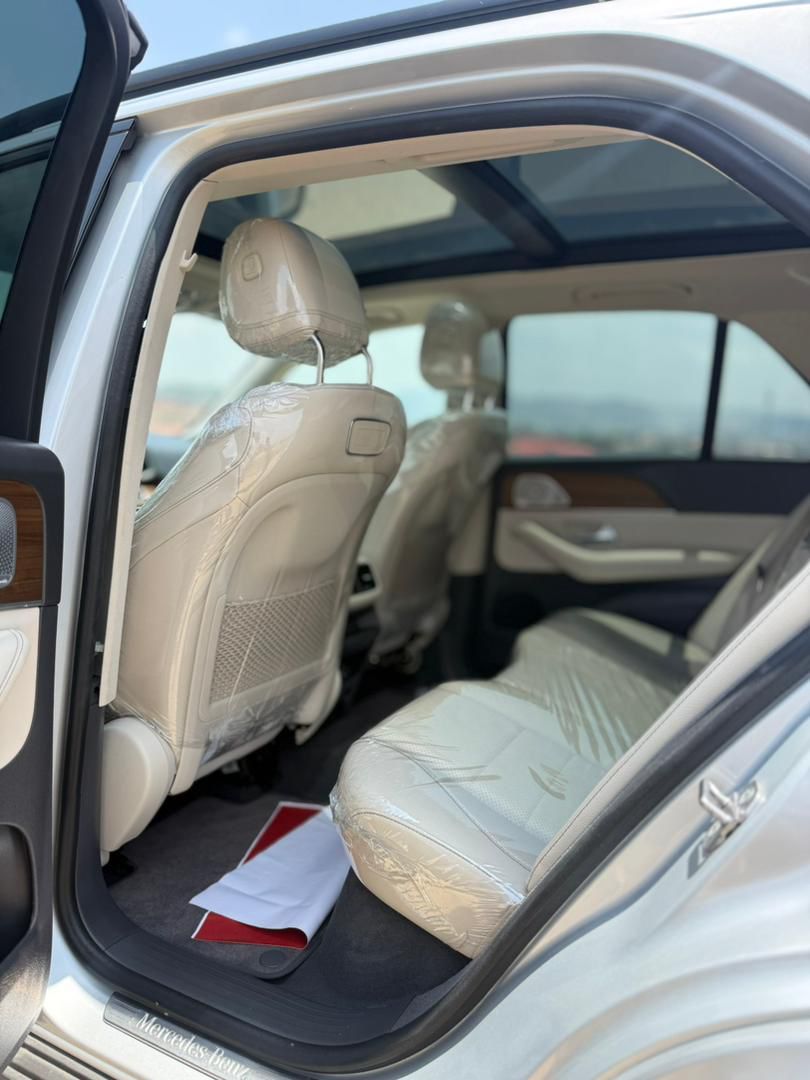 Vehicle - Image 12