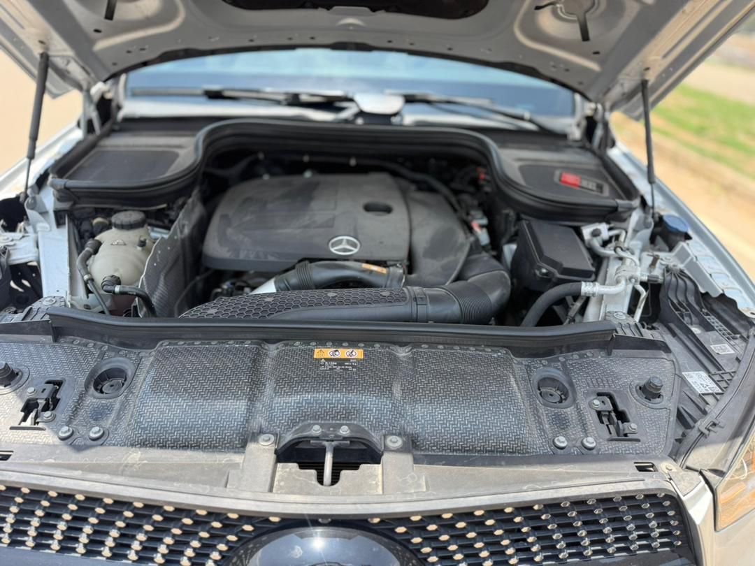 Vehicle - Image 3