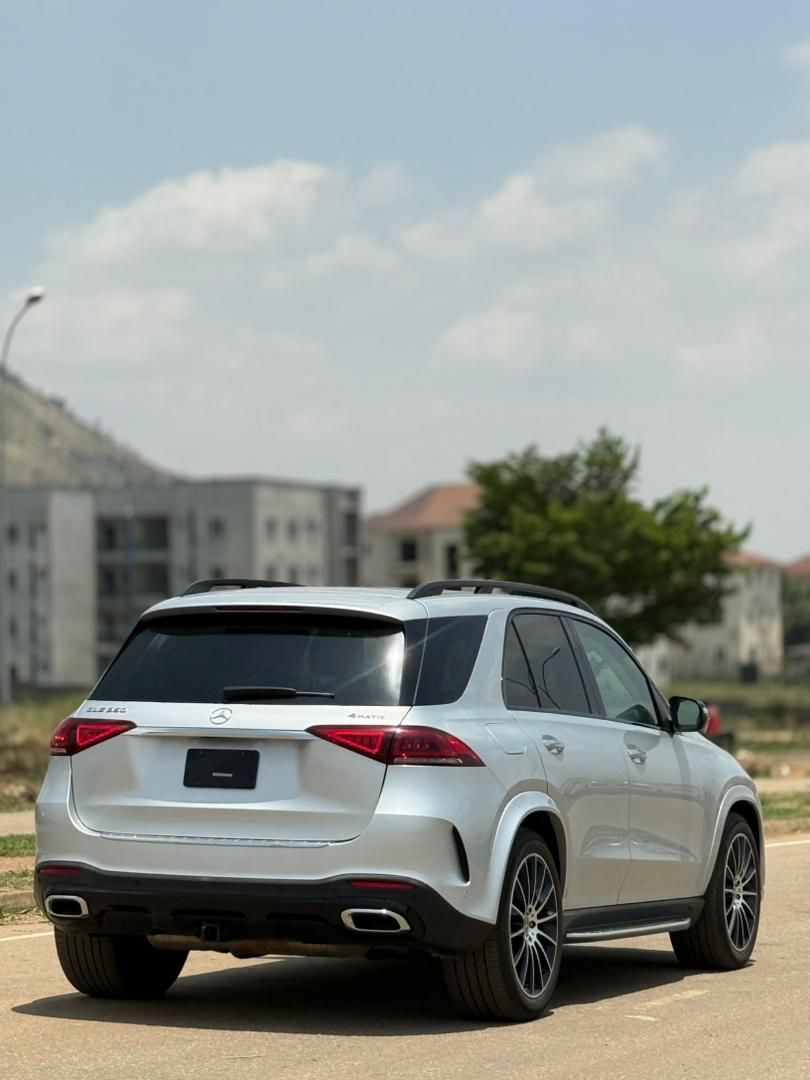 Vehicle - Image 7