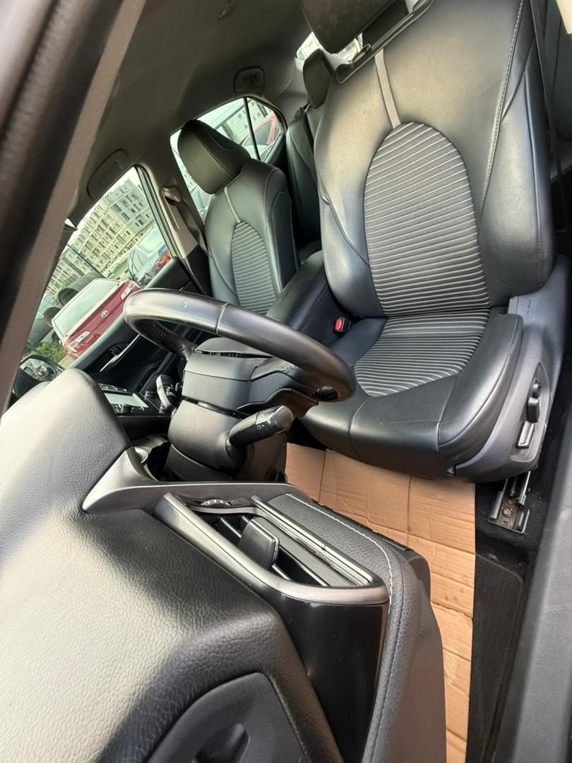 Vehicle - Image 6