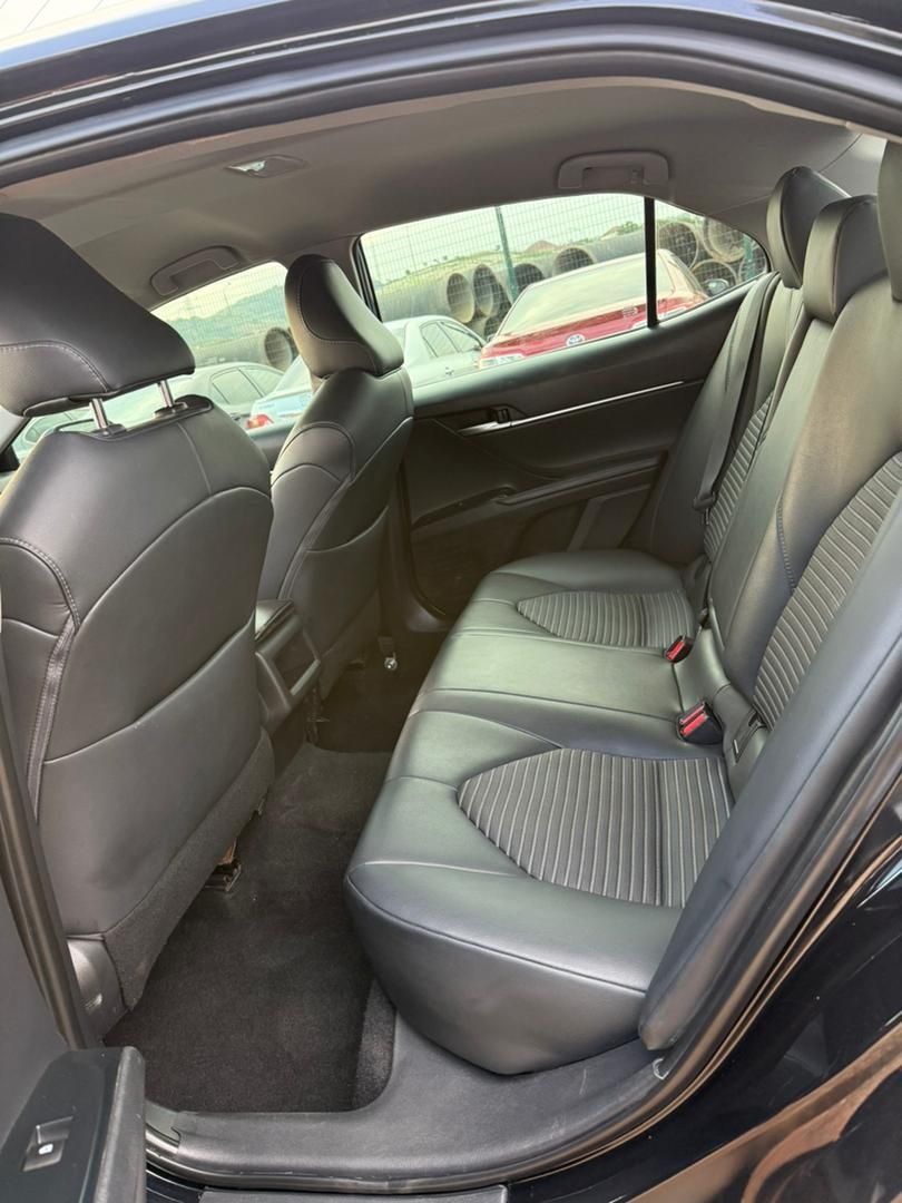 Vehicle - Image 8