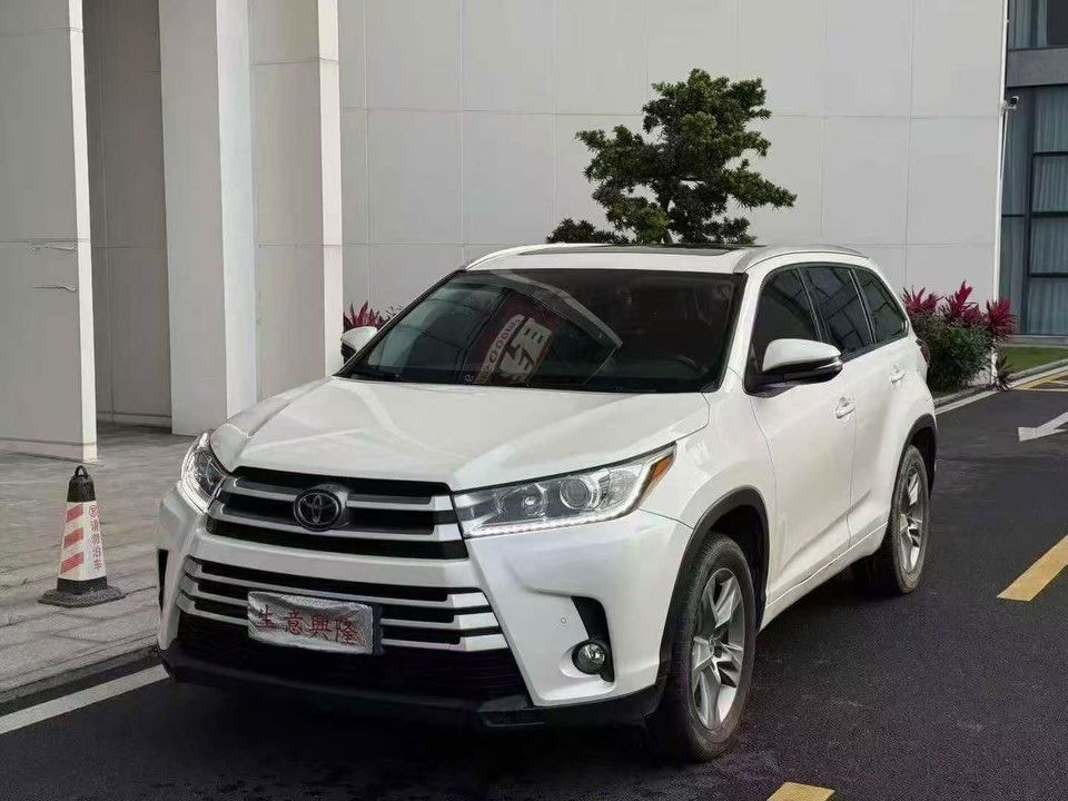 Vehicle - Image 5
