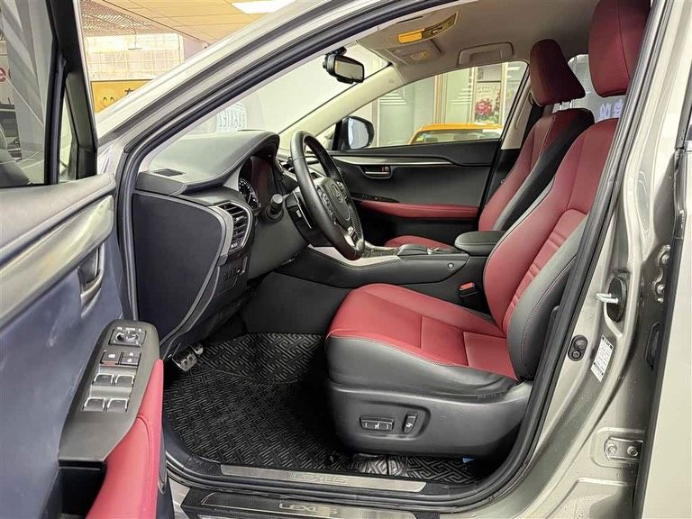 Vehicle - Image 19