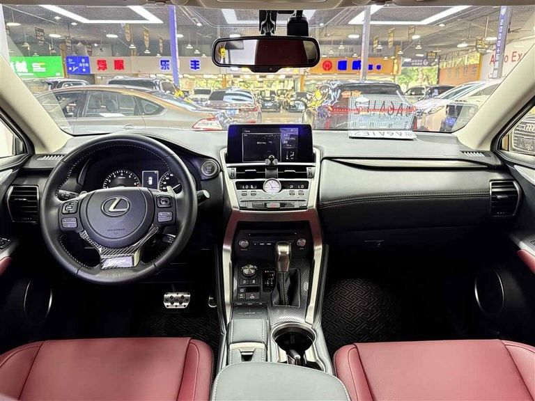Vehicle - Image 18