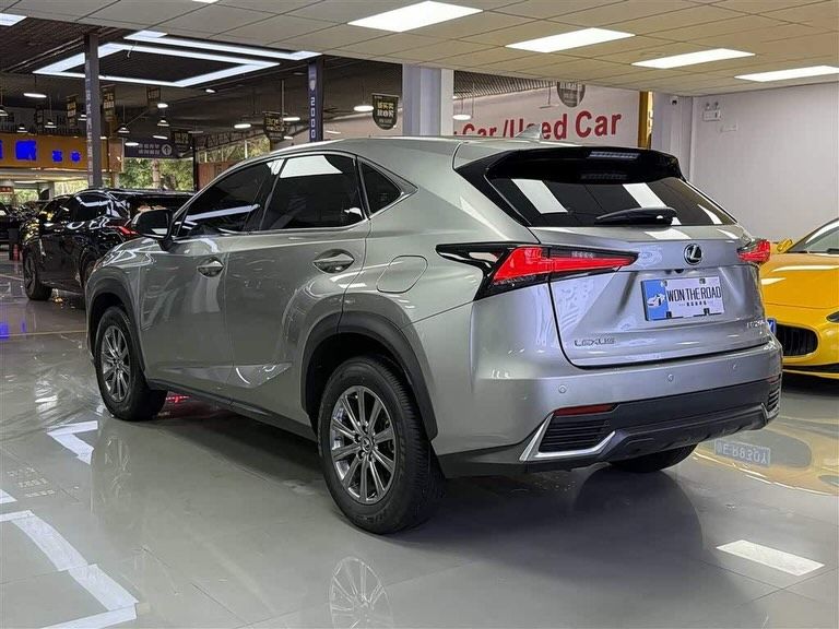 Vehicle - Image 10