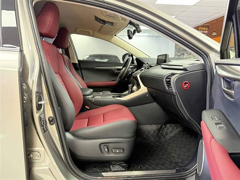 Vehicle - Image 8