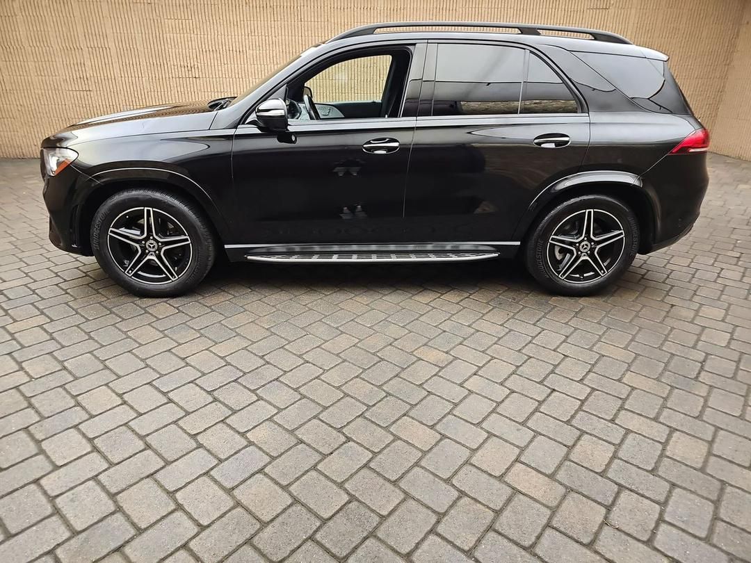 Vehicle - Image 4