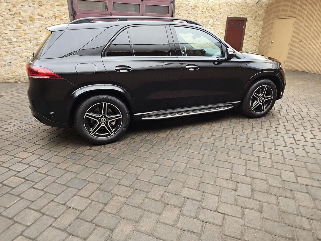 Vehicle - Image 12