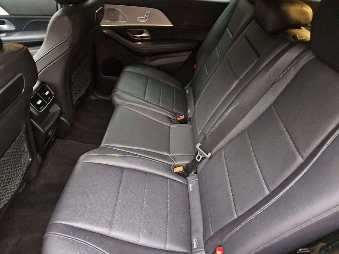Vehicle - Image 6