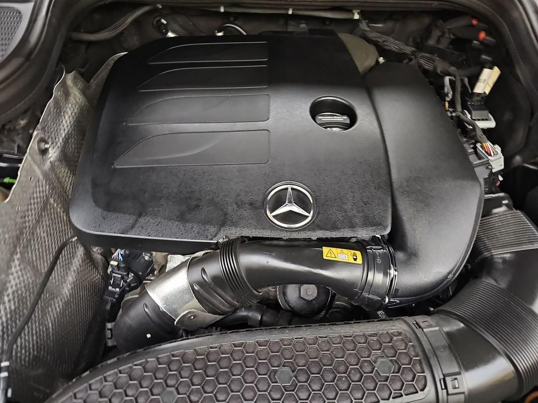 Vehicle - Image 9