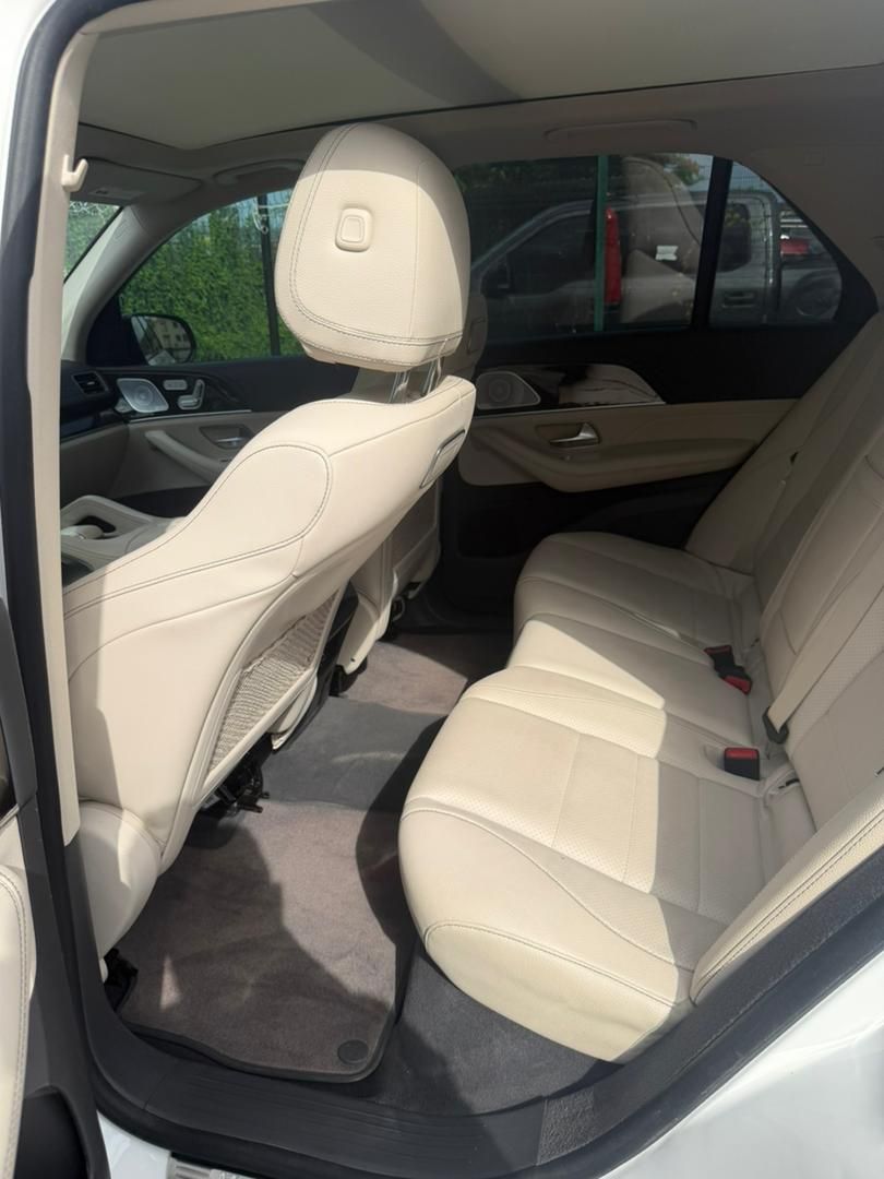 Vehicle - Image 13