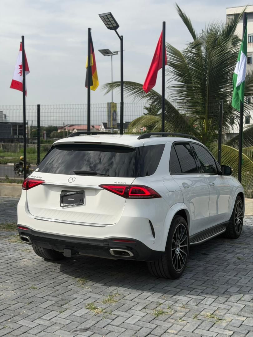 Vehicle - Image 8