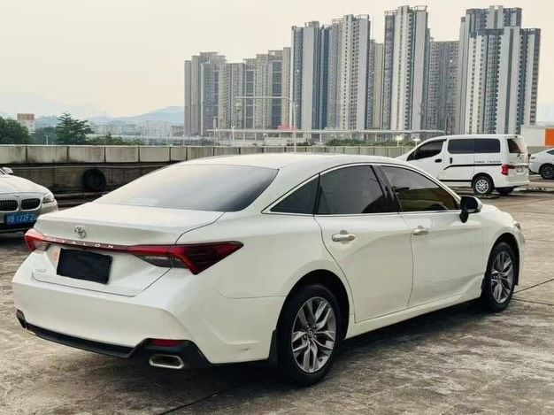 Vehicle - Image 9