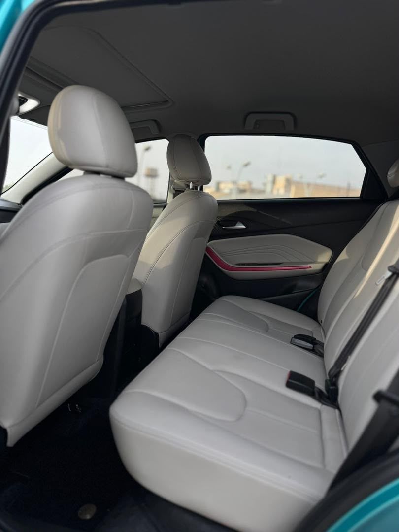 Vehicle - Image 10
