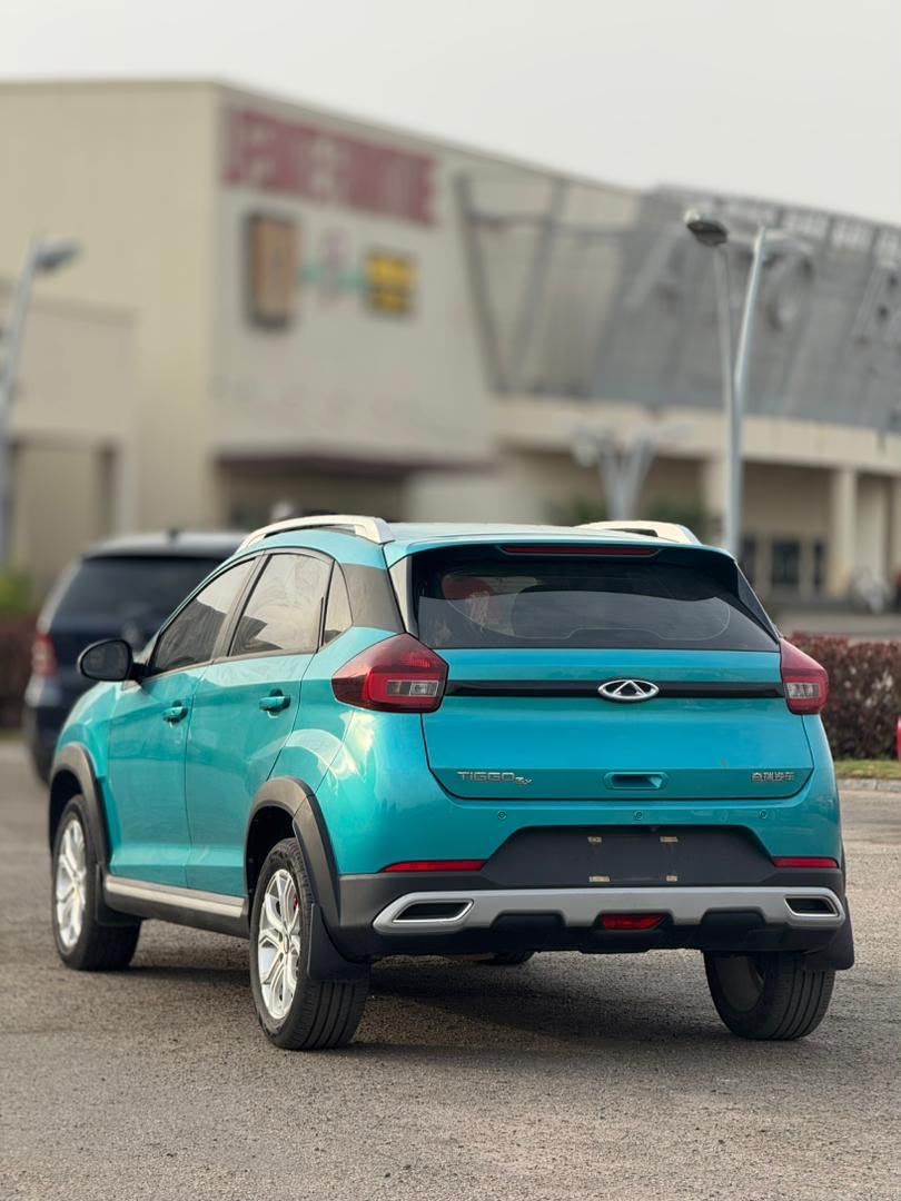 Vehicle - Image 9