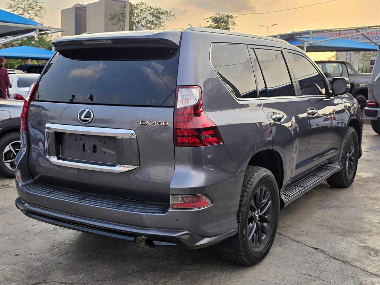 Vehicle - Image 10