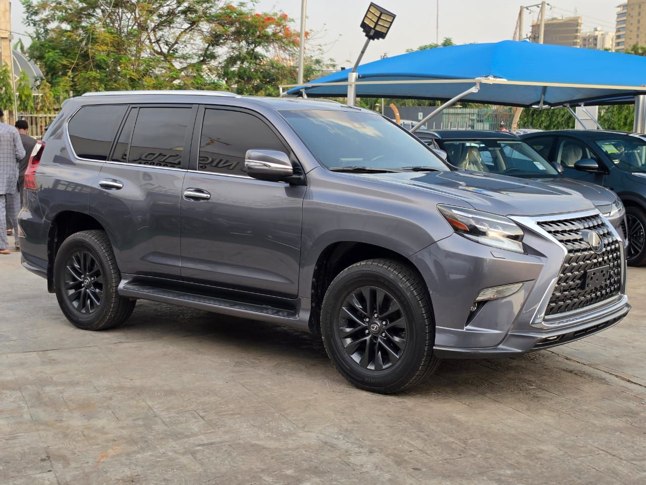 Vehicle - Image 8