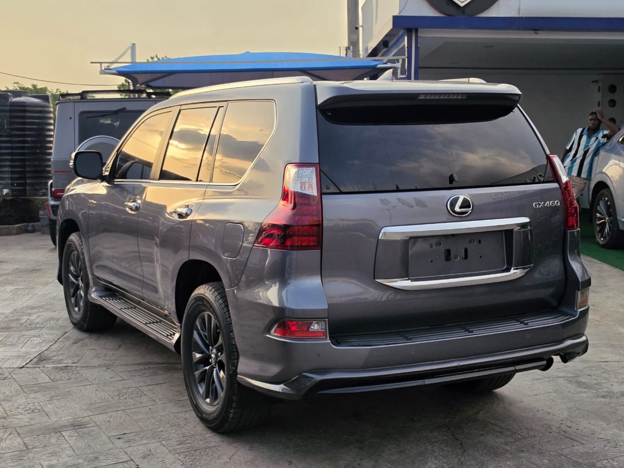 Vehicle - Image 11
