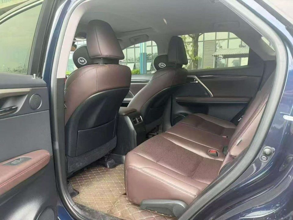 Vehicle - Image 7