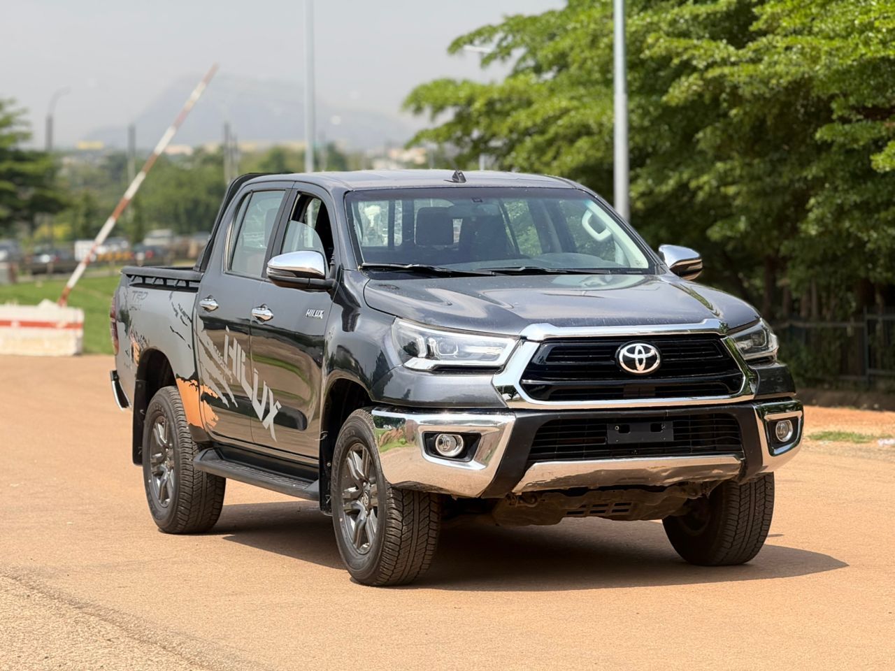 Vehicle - Image 10