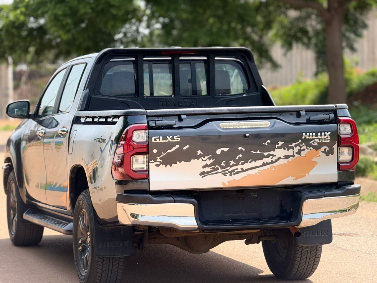 Vehicle - Image 7