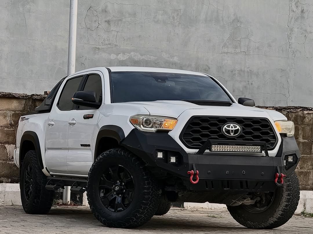 Vehicle - Image 9