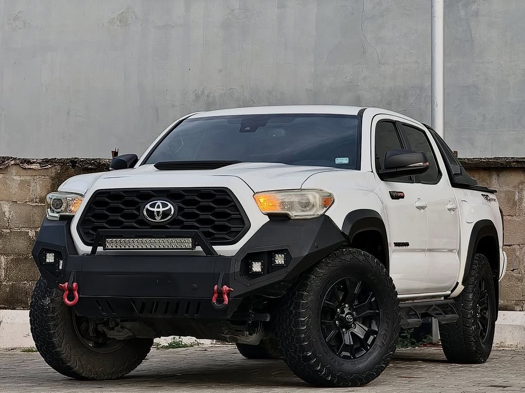 Vehicle - Image 8