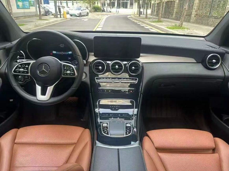 Vehicle - Image 4