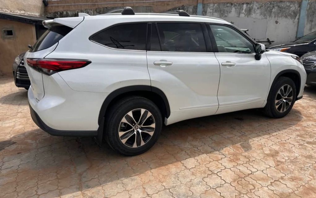 Vehicle - Image 4