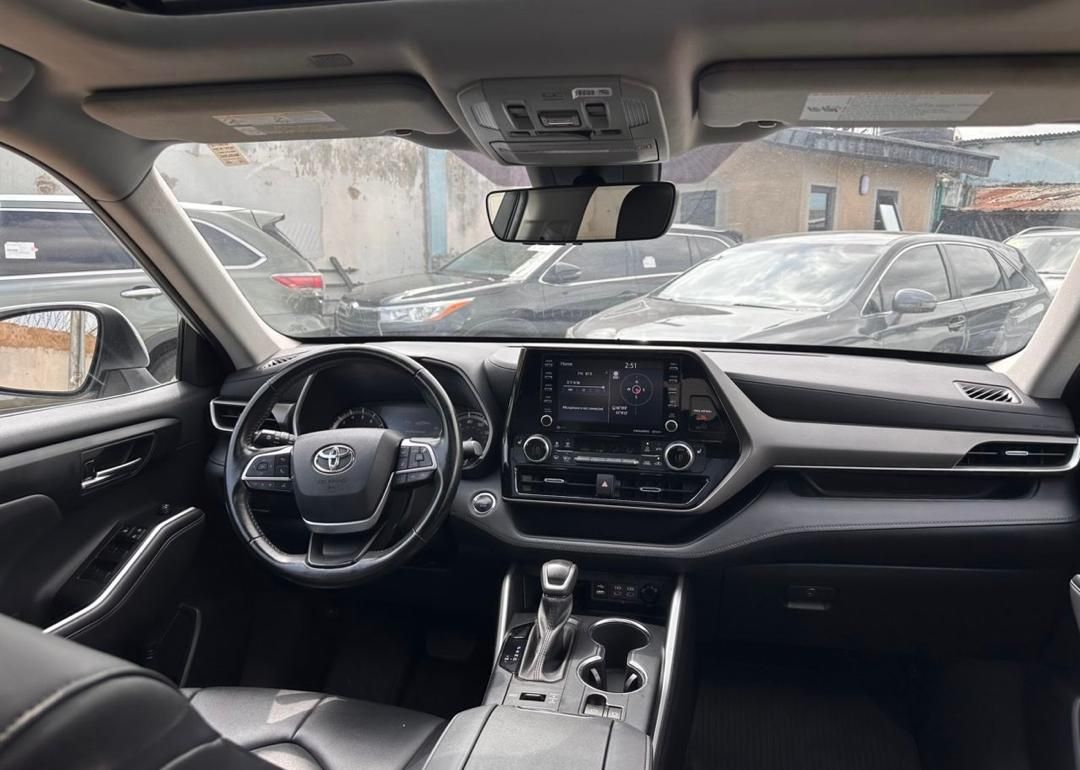 Vehicle - Image 6