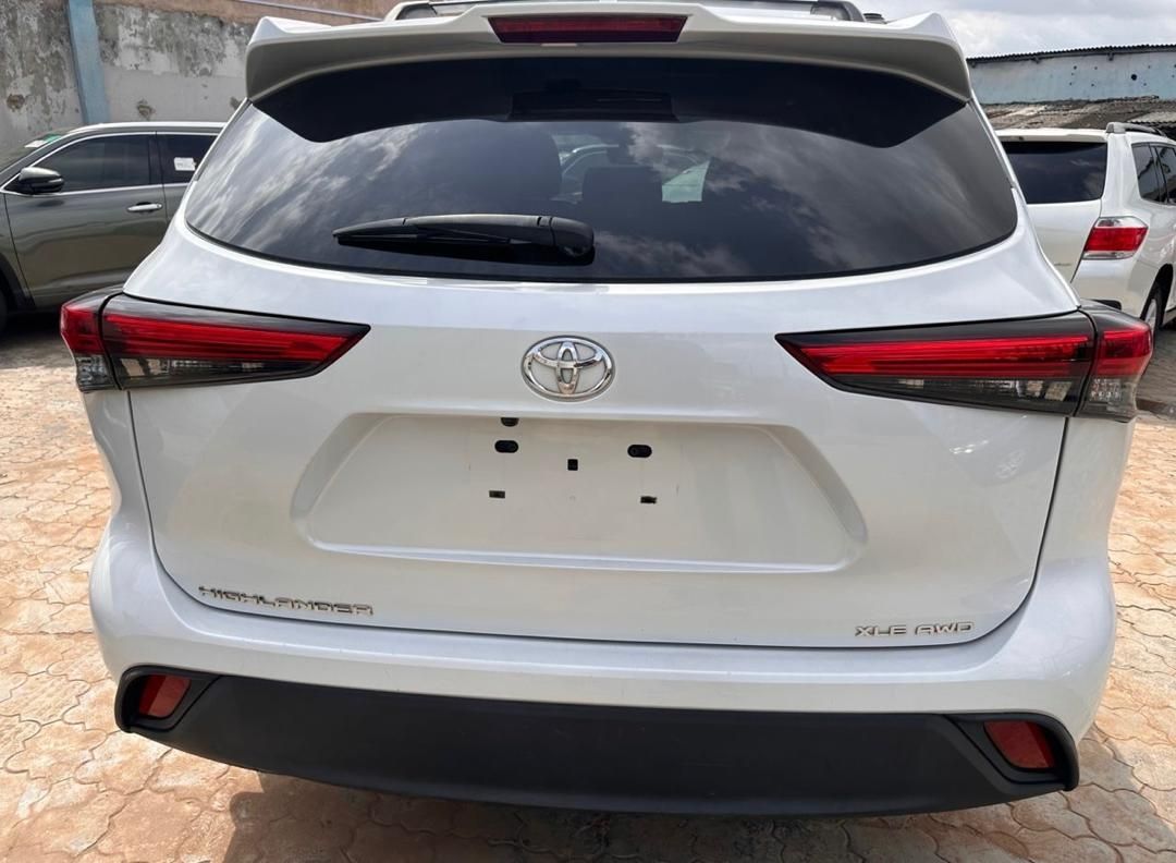 Vehicle - Image 14