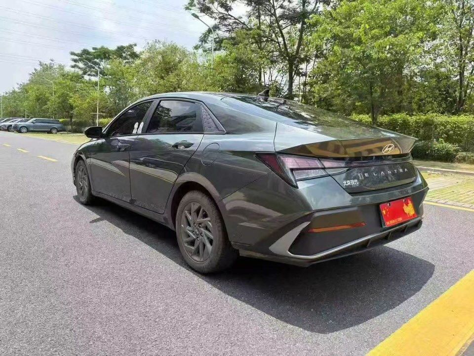 Vehicle - Image 7