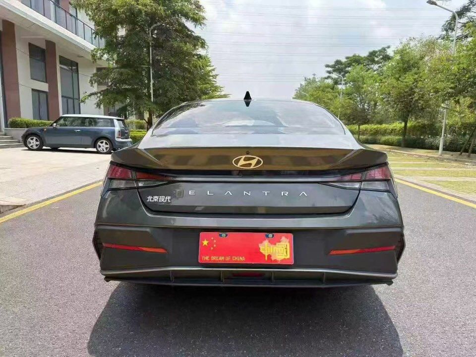 Vehicle - Image 4