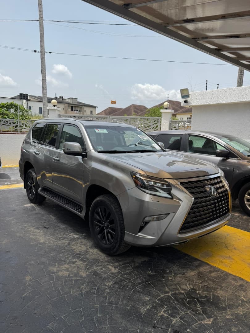 Vehicle - Image 8