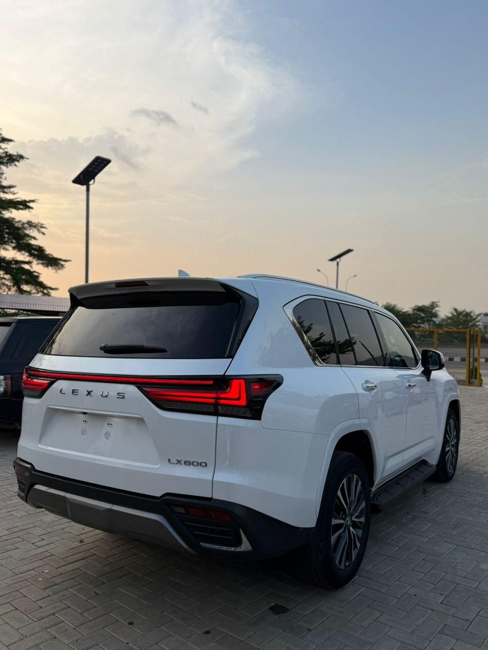 Vehicle - Image 7