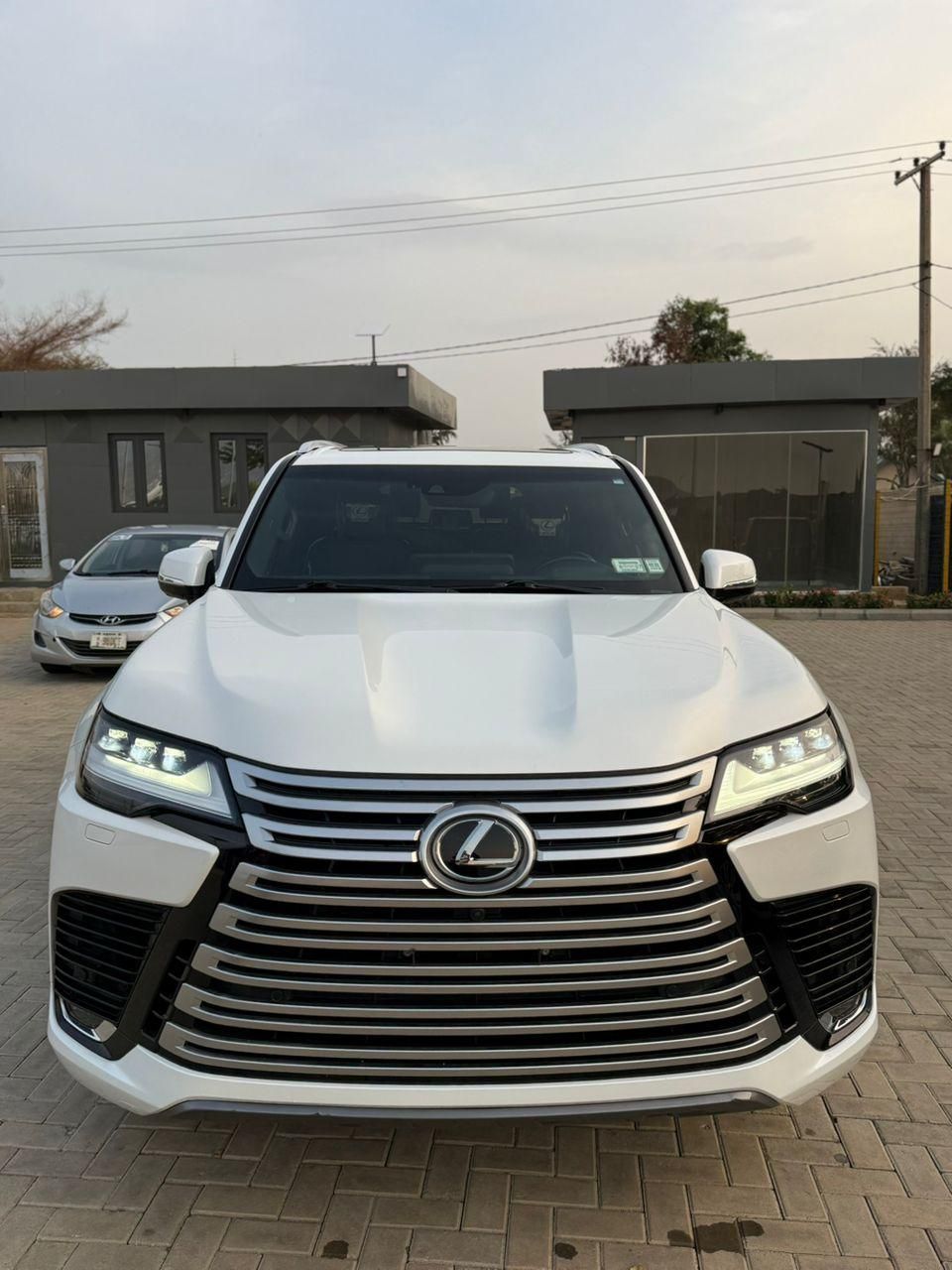 Vehicle - Image 3