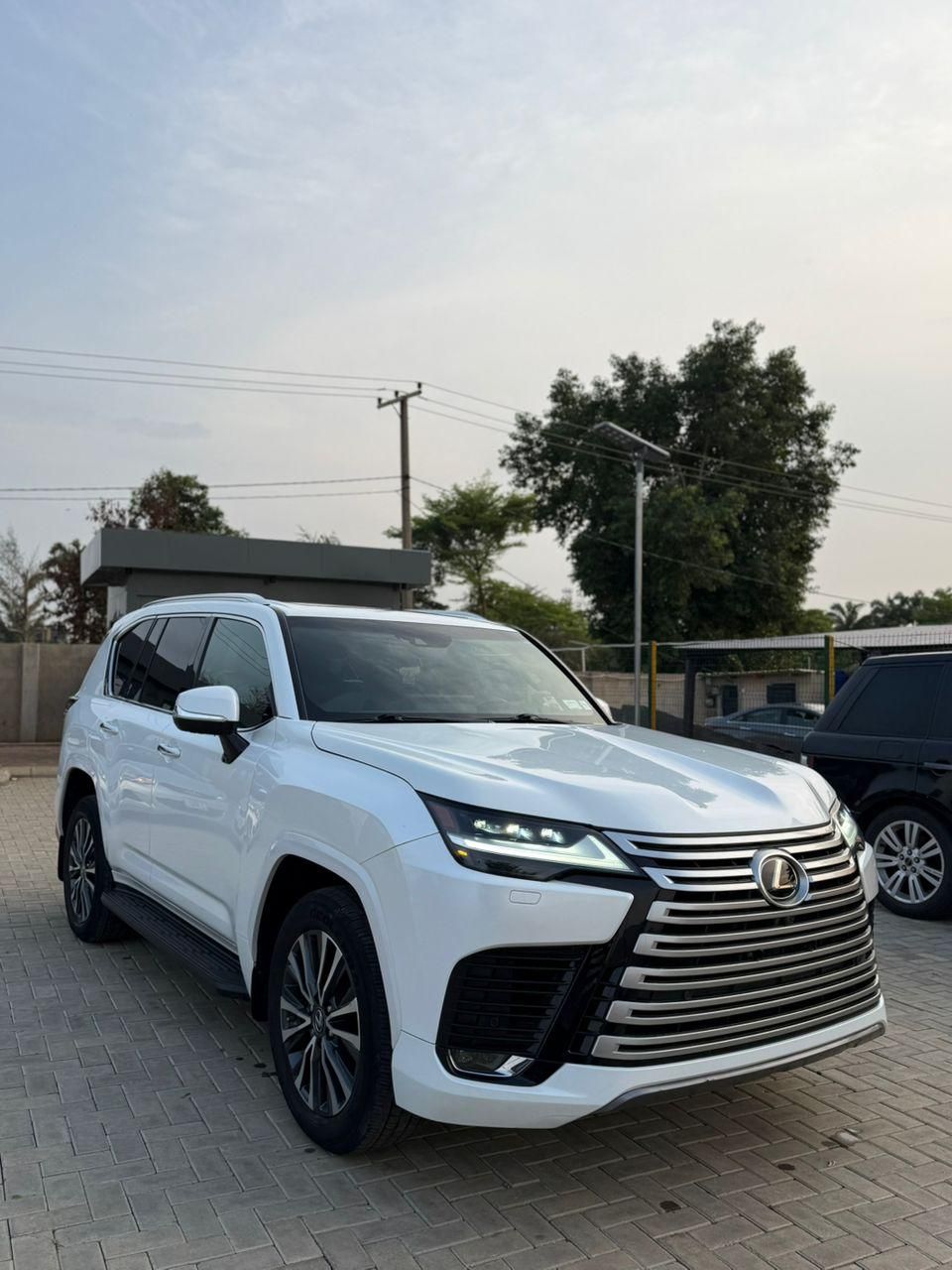 Vehicle - Image 8