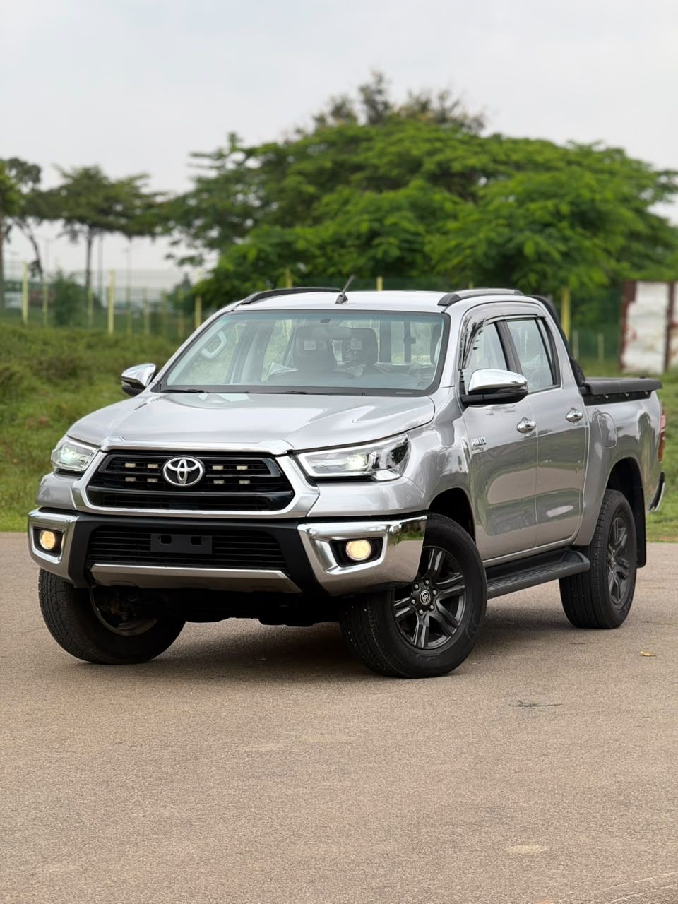 Vehicle - Image 9