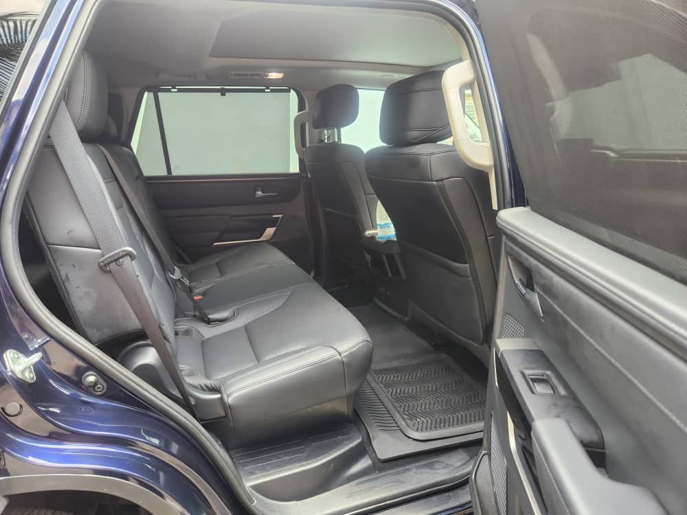 Vehicle - Image 6