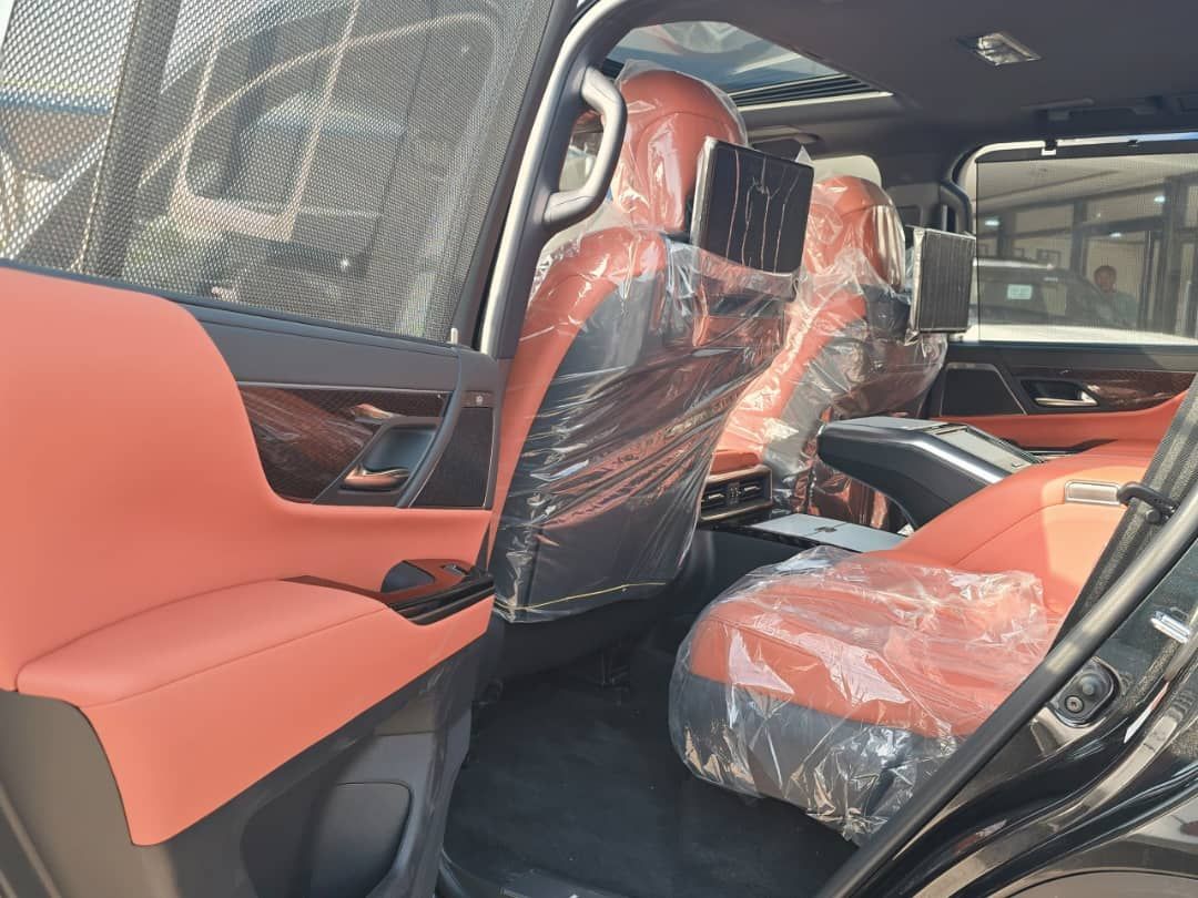 Vehicle - Image 11